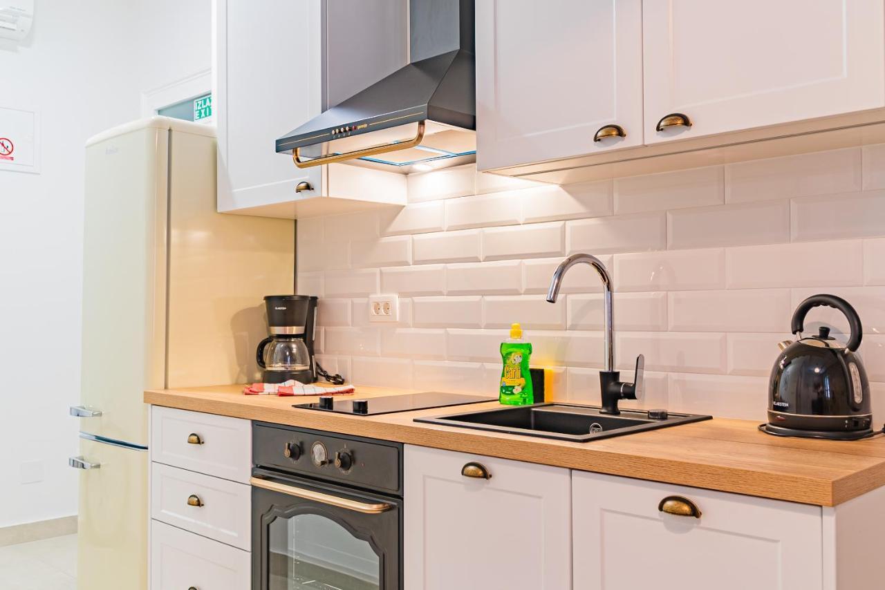 Apartman Lena Centar ボル エクステリア 写真
