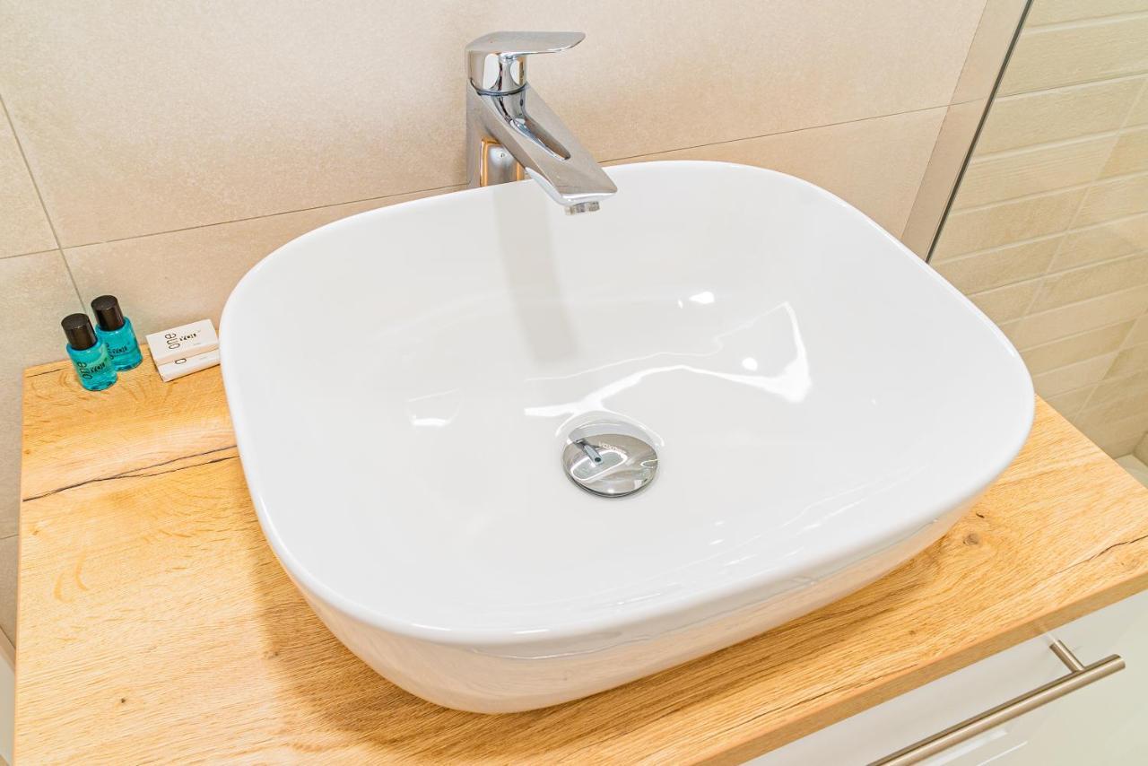 Apartman Lena Centar ボル エクステリア 写真