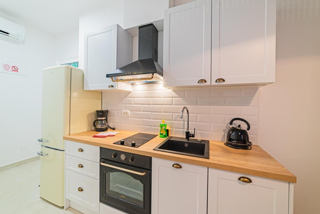 Apartman Lena Centar ボル エクステリア 写真